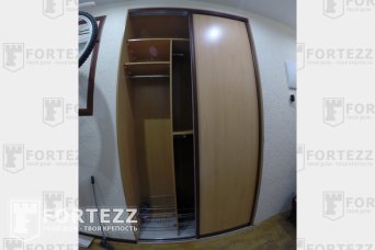 Встроенный шкаф купе в коридоре 0547