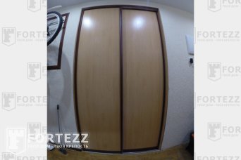 Встроенный шкаф купе в коридоре 0547