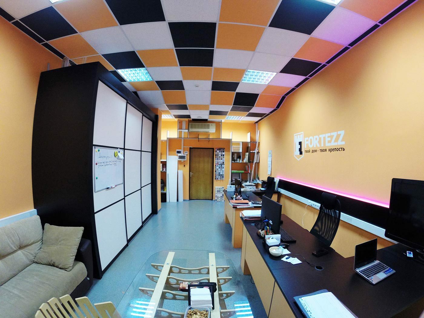 Межкомнатная дверь купе с фотопечатью