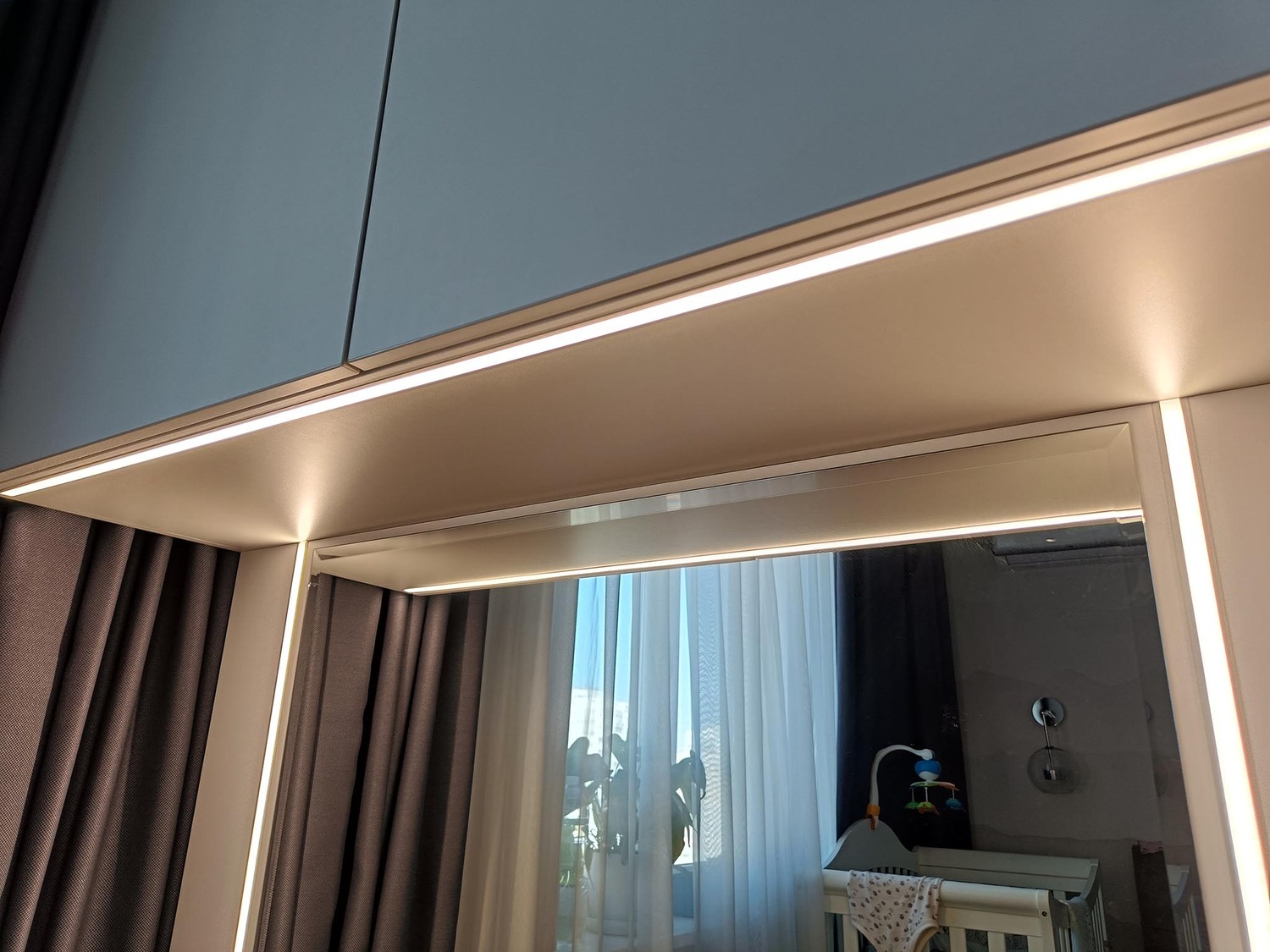 Шкаф и рабочая зона