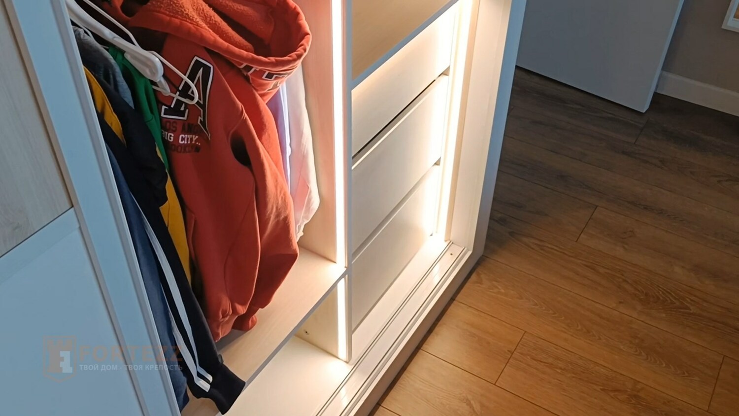 <span style="font-style: italic;">shk_0944_02</span>