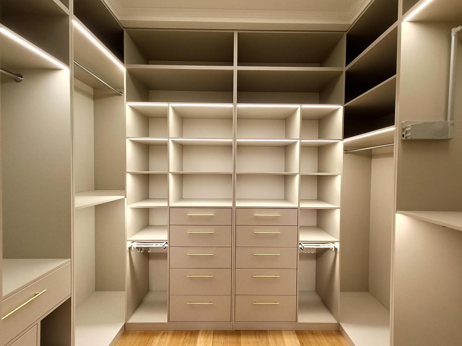 Мебель для гардеробной