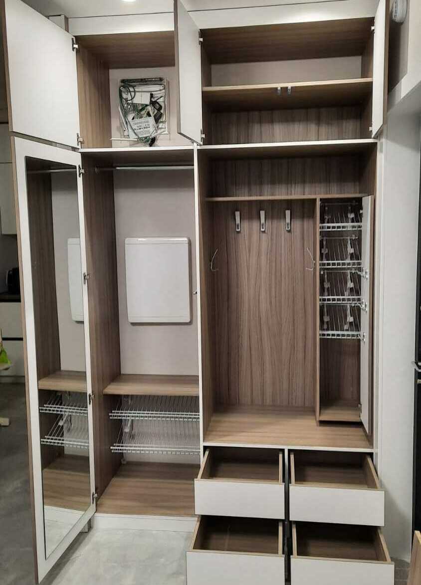 Комплект мебели в детскую